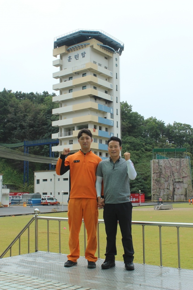 ▲ 송탄소방서 부자 소방관 경연대회 함께 참석