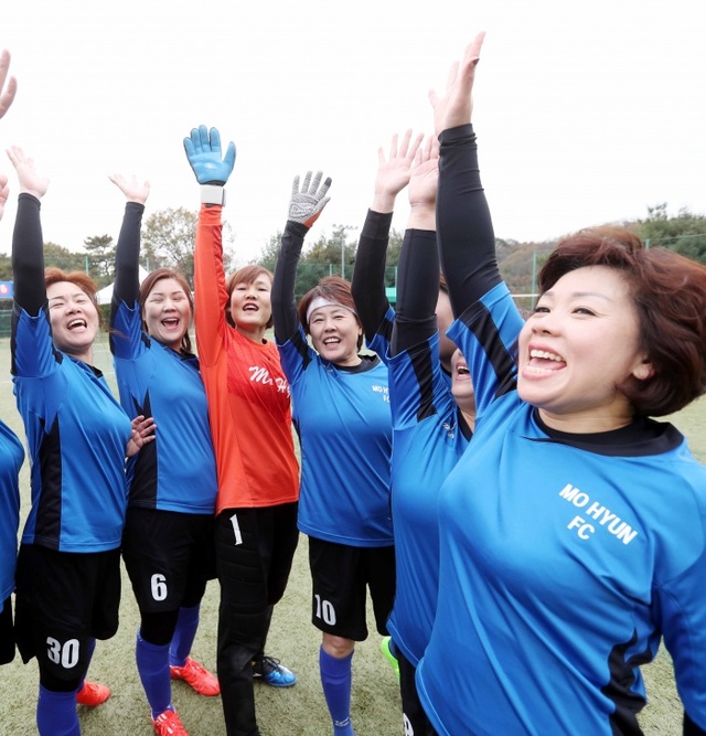 ▲ (사진)1-2용인시줌마렐라축구대회(2016)