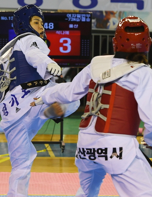 크기변환_W 전국체전4일차-태권도 오 171024 (5).jpg