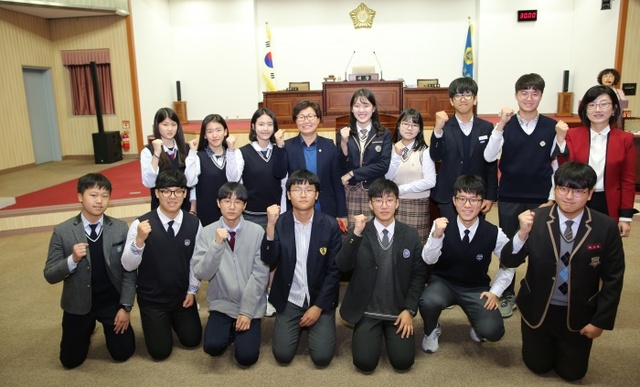 ▲ 군포시의회 성복임의원, 군포의왕학생의회 간담회성료