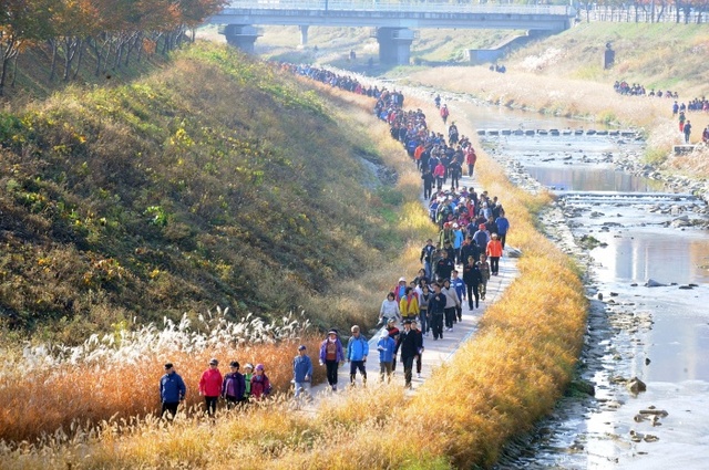 ▲ 하남, 특전사와 함께하는 위례강변길 걷기행사