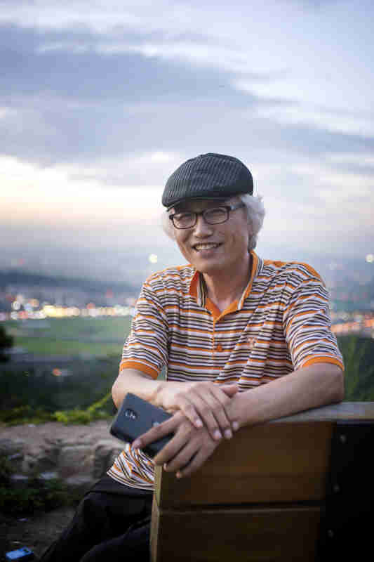 ▲ 충남 태안 안면도 출생.  으로 등단. 시집 . 수원문인협회 자랑스러운 문학인상 수상. 수원문인협회 사무차장.