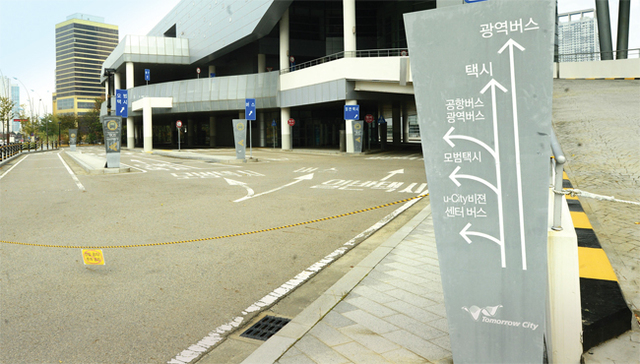 ▲ 임시 운영 중인 송도환승센터가 이르면 내년 송도국제도시 투모로우시티 1층 내부로 입주하기로 정상 운영의 기폭제가 될 전망이다. 장용준기자