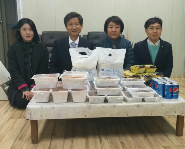 ▲ 12-1. 불현동, 복지사각지대 가정에 희망이 샘솟는 밑반찬 전달_불현동