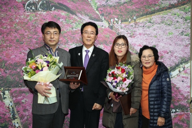 ▲ 군포-드림스타트 후원기관 감사패 수여