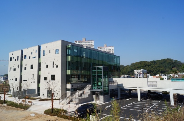 ▲ 남양도서관 신청사