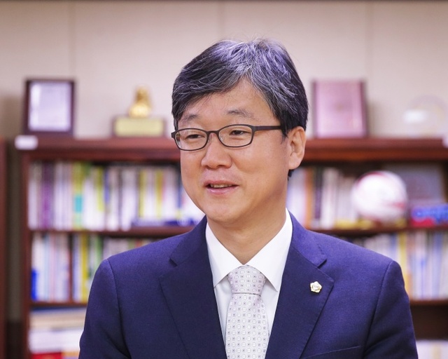 ▲ 안산-이민근 의장 인터뷰 사진
