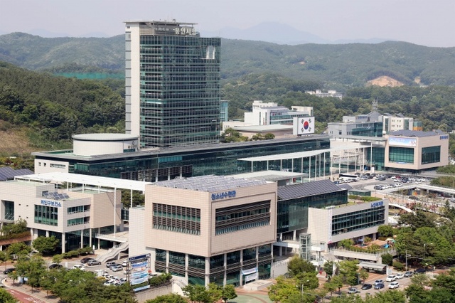 ▲ (사진) 3 용인시청 전경