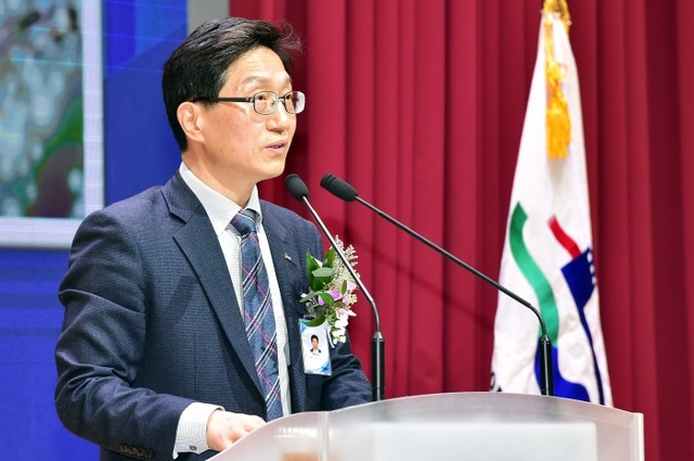 ▲ 백운석 수원시 제2부시장, “사람이 중심되는 시정 펼치겠다”_2