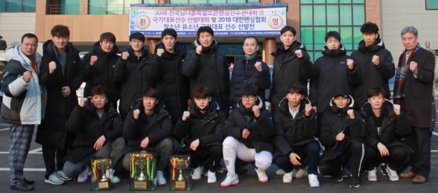 ▲ 2018 전국남녀종목별오픈펜싱선수권대회 남자 에페 단체전서 우승한 화성시청 선수단.화성시청 제공