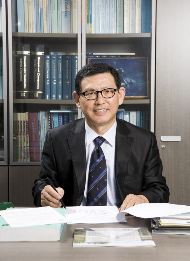 ▲ 홍재상 인하대 명예교수