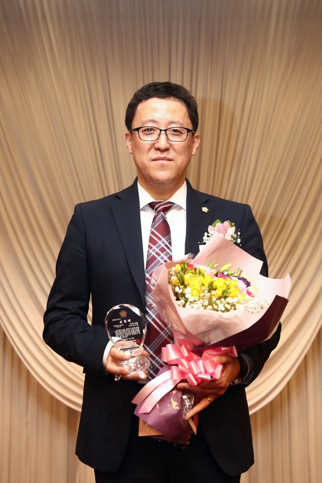 ▲ 광주시의회 황명주 의원, 경기도시·군 의회 의정활동 우수의원상 수상