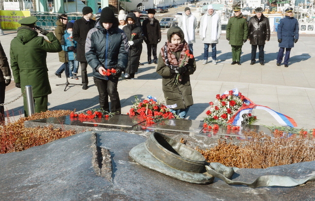 크기변환_20180206 러일전쟁  자폭 러시아 바략함 추모식JYJ_0940.jpg