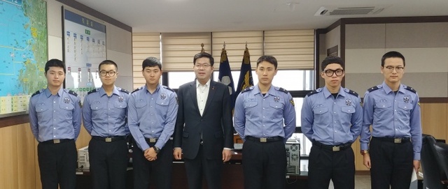 ▲ [평택해경]공재광_평택시장이_2월_9일_평택해양경찰서를_방문하여_의경대원을 격려