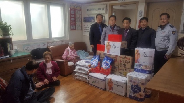 ▲ 군포경찰서 설맞이사회복지시설위문2