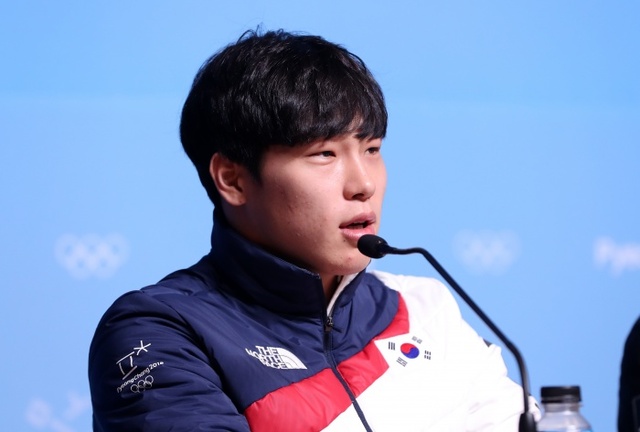 ▲ 2018 평창동계올림픽 남자 스켈레톤 금메달리스트 윤성빈이 21일 오전 평창 알펜시아 리조트 내 MPC에서 열린 기자회견에서 질문에 답하고 있다.연합뉴스