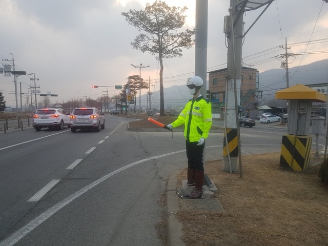 ▲ 마네킹 경찰 등장 화제