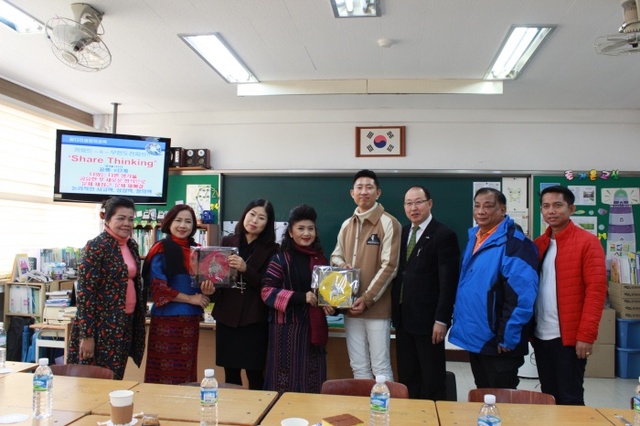 ▲ 태국 방콕시 방문단 영중초 벤치마킹