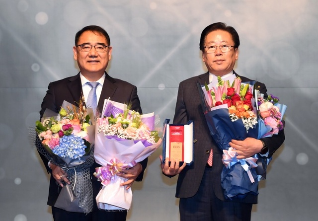 ▲ 조억동 광주시장, ‘2018 한국의 영향력 있는 CEO’ 리더십 부문 대상 수상1
