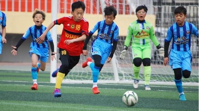 ▲ 경기도 축구 꿈나무들의 큰 잔치인 2018 경기도 꿈나무축구대회가 9일부터 172개팀이 참가한 가운데 이천시에서 11일간 열린다.경기도축구협회 제공