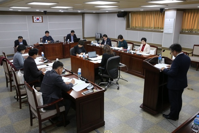 ▲ 20180312_기획경제위원회 조례안 등 안건심사 의결