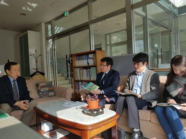 ▲ 조대현 화성시장 예비후보, 경산복지재단 방문해 장애인ㆍ노인 복지 중요성 강조