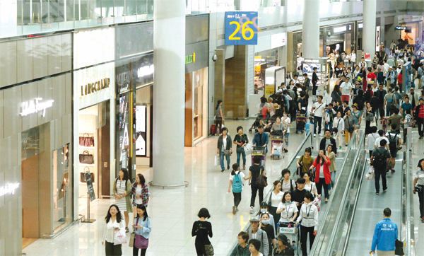 인천국제공항 제1여객터미널 면세점 전경