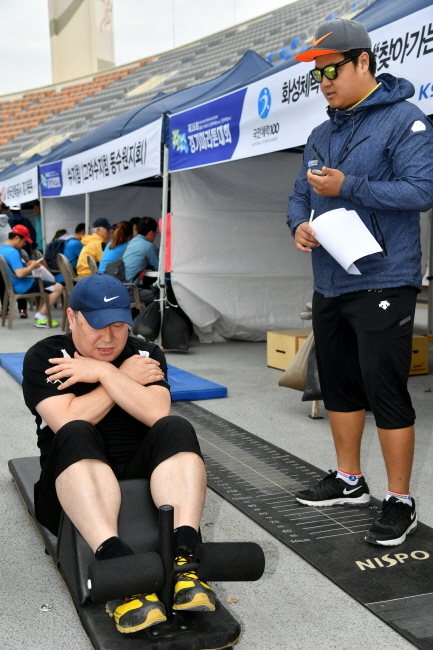 크기변환_제16회 경기마라톤대회 범180422 (27).jpg