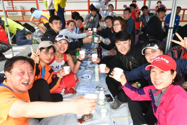 크기변환_제16회 경기마라톤대회 범180422 (33).jpg