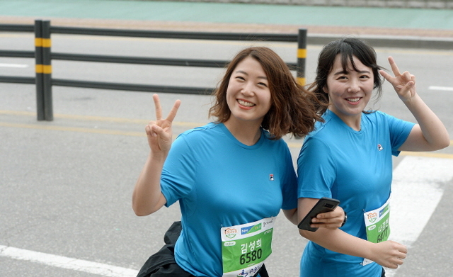 크기변환_20180422 제16회 경기마라톤JYJ_4087.jpg