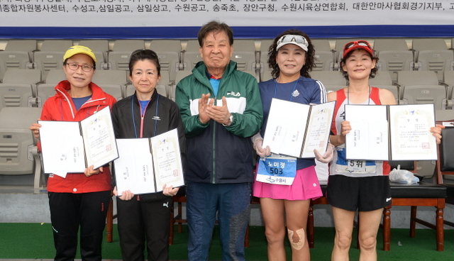 크기변환_제16회 경기마라톤 조 180422 (50).jpg