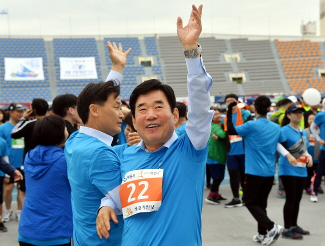 크기변환_제16회 경기마라톤대회 범180422 (2).jpg