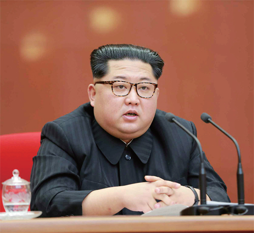 ▲ 핵실험 중단 선언하는 김정은 북한이 지난 20일 평양에서 김정은 노동당 위원장 주재하에 당 중앙위원회 제7기 제3차 전원회의를 개최했다고 노동당 기관지 노동신문이 21일 보도했다. 연합뉴스