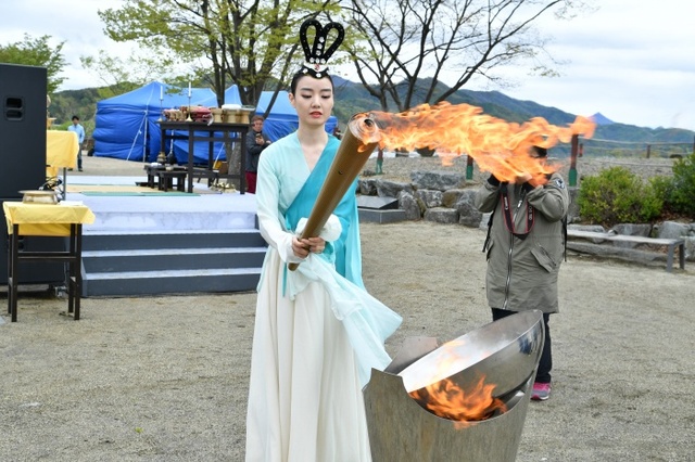 ▲ 양평에서 열리는 제64회 경기도체육대회 성화가 24일 오전 10시 두물머리에서 채화되고 있다.