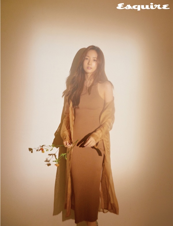 ▲ '에스콰이어' 5월호 박민영 촬영 분. 에스콰이어 제공