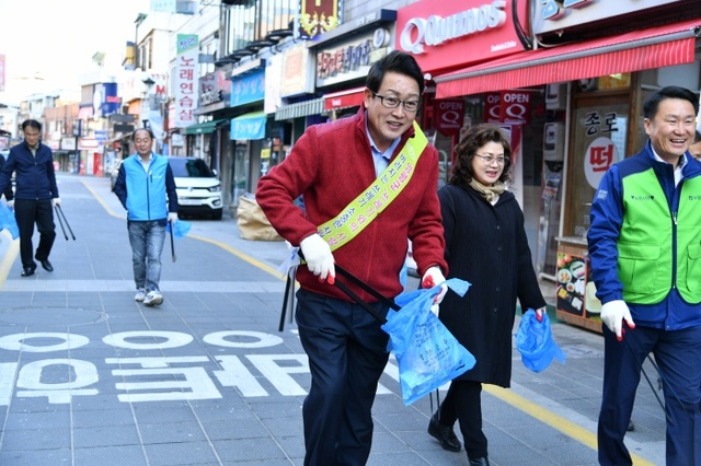▲ 01 국토대청결 운동