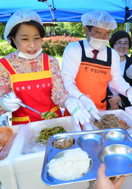 크기변환_20180508 제9회 아이러브카네이션 어버이축제 화보JUN_4922.jpg