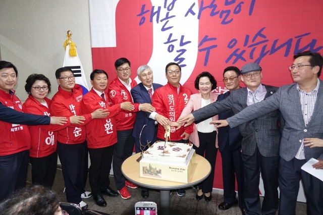 ▲ 자유한국당 조용석 경기도의원 예비후보 선거사무소 개소식 모습. 사진=조용석 예비후보 측 제공 (3)