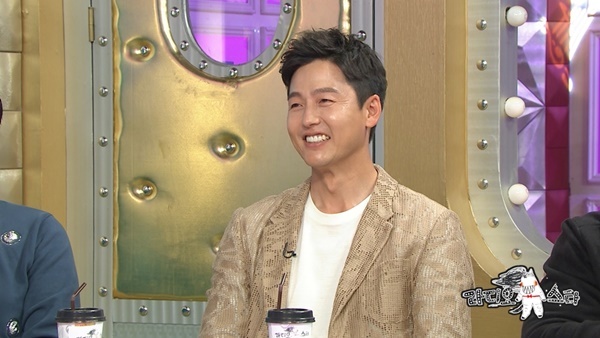 ▲ 배우 이정진이 이유애린과 공개연애를 하게 된 것과 관해 소감을 밝혔다. MBC '라디오스타'