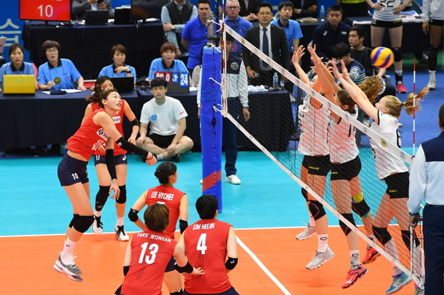 크기변환_2018 국제배구연맹(FIVB) 발리볼네이션스리그(VNL) 대한민국 독일_2차 조 180522 (1).jpg