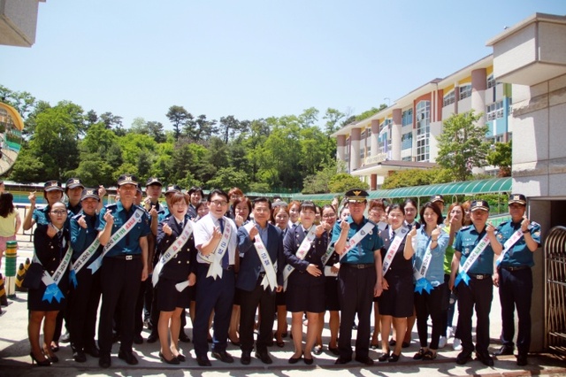 ▲ 수원서부서 부모님과 함께 학교폭력 예방