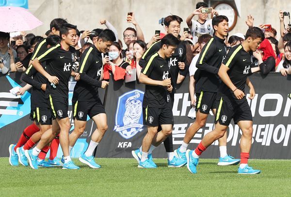 ▲ 온두라스와의 평가전에서 승리한 대한민국 축구대표팀이 29일 오후 대구스타디움 보조경기장에서 공개훈련을 하고 있다. 연합뉴스