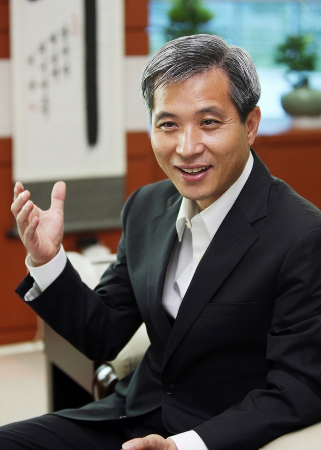 ▲ 곽상욱 오산시장 후보가 29일 원동고가 철거, IC 2개 추가, 동부대로 전 구간 지하화 등 교통공약을 발표했다.
