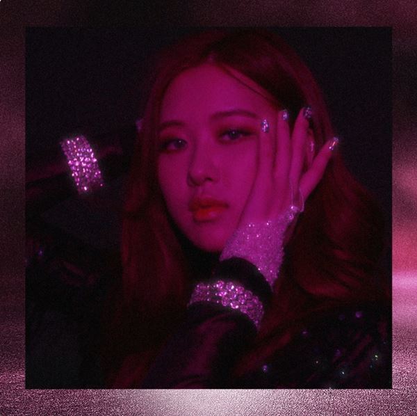 ▲ 걸그룹 블랙핑크 로제 무빙 포스터 공개. YG엔터테인먼트
