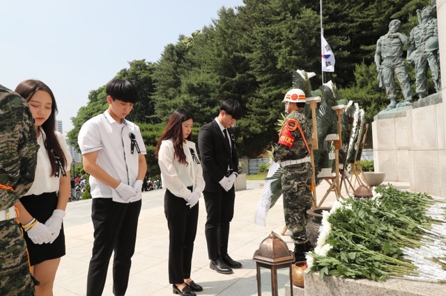 ▲ 군포-현충일 추념행사 (3)