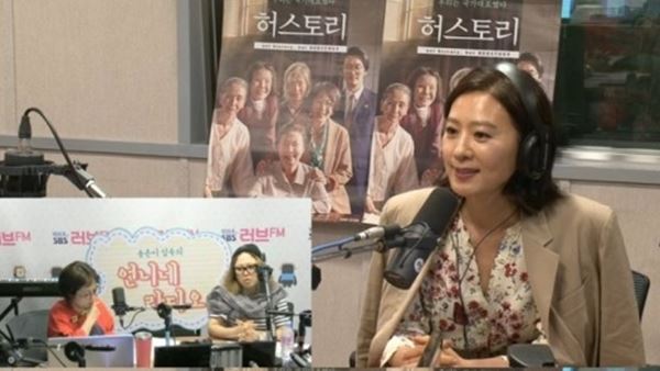 ▲ SBS 러브FM '송은이 김숙의 언니네 라디오에서 배우 김희애가 영화 캐릭터를 위해 살을 찌웠다고 고백했다. SBS