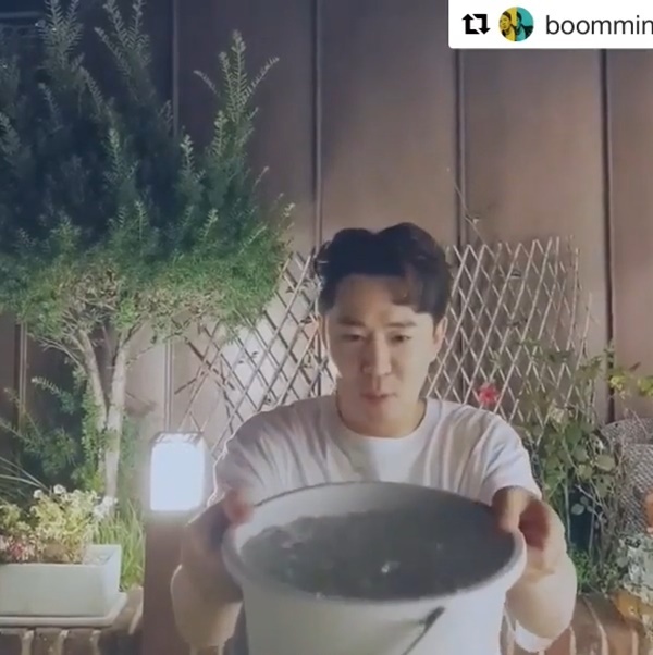 ▲ '붐붐파워'의 DJ 붐이 '2018 아이스버킷 챌린지'에 동참했다. '붐붐파워' 공식 인스타그램