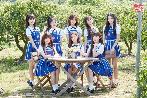 ▲ 프로미스나인의 두 번째 미니앨범 'To. Day' D-1 버전 음반과 D-DAY 버전 음반이 일본 타워레코드에서 각각 1위와 2위를 휩쓸었다. 프로미스나인