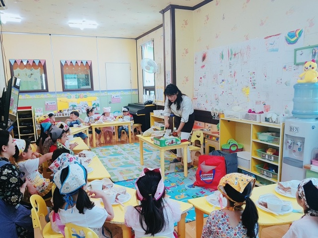 ▲ 가평군이 관내 초등학교,유치원,어린이집34개소를 아토피천식안심기관으로지정 운영하고 있다.