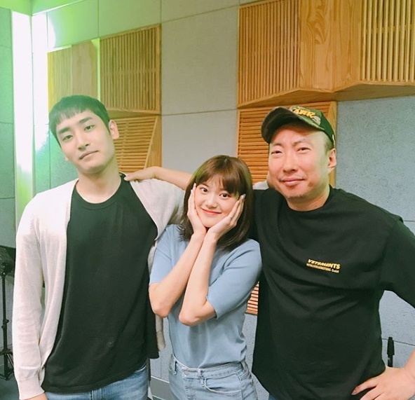 ▲ '라디오쇼'에 출연한 가수 민서(가운데). '박명수의 라디오쇼' 공식 인스타그램